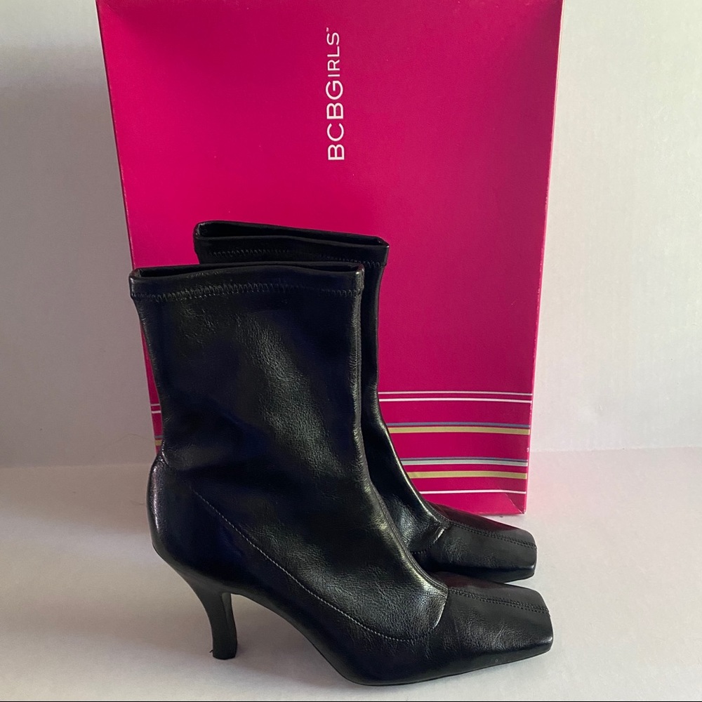 BCBGirlsblack boots size 9 M🖤